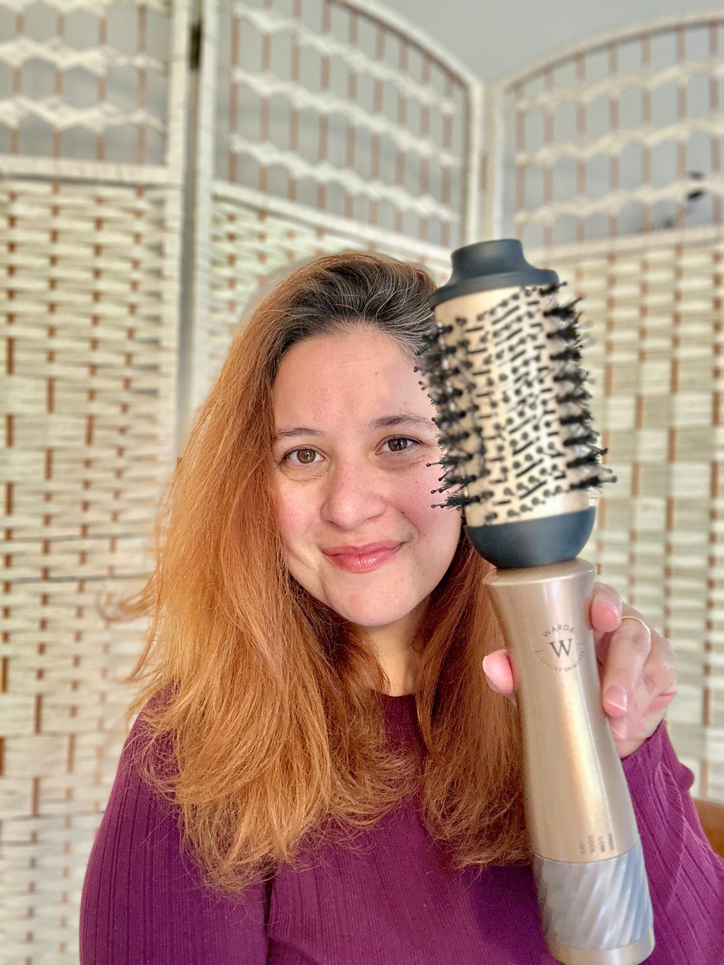 Master Your Mane: Meet the Glam Breeze Hair Styling Brush